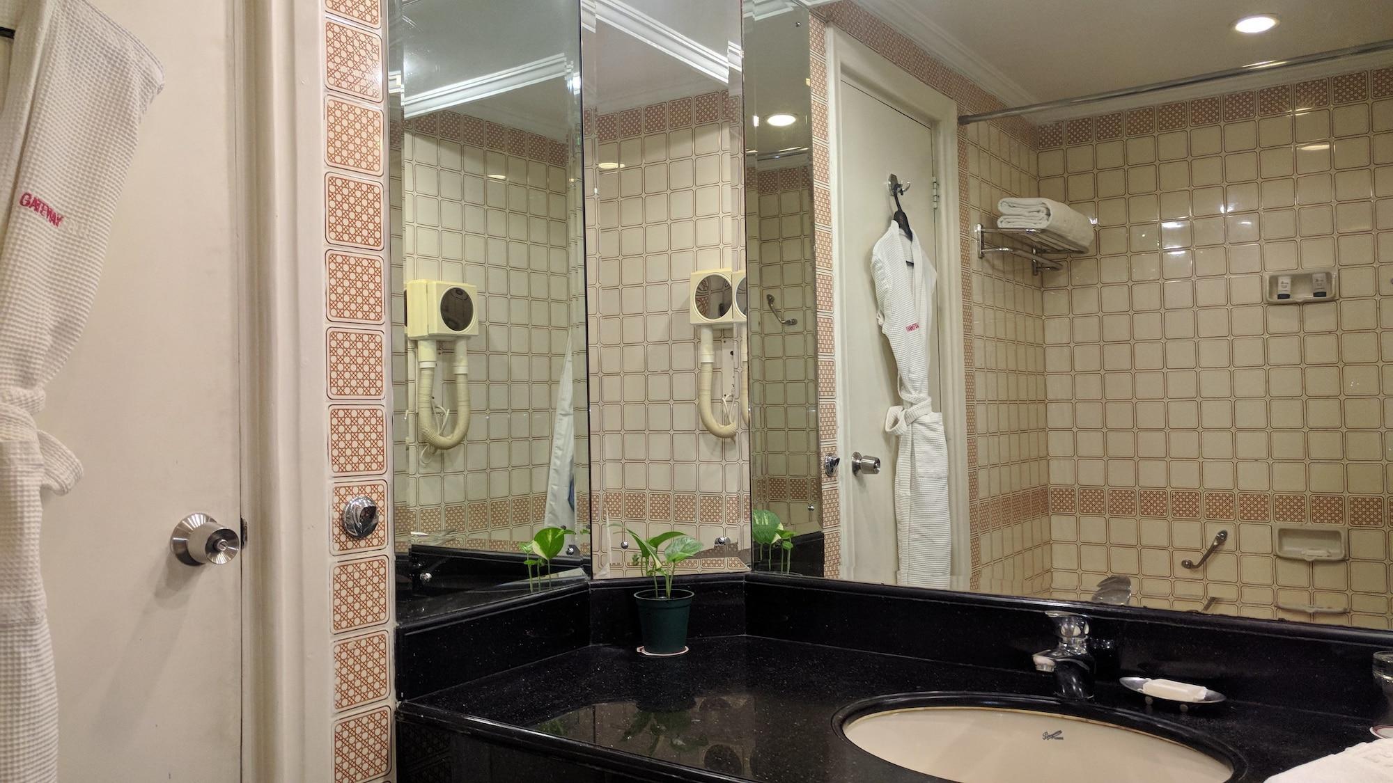 Hotel The Gateway Road, 5*