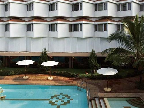 The Gateway Road, Hotel 5*