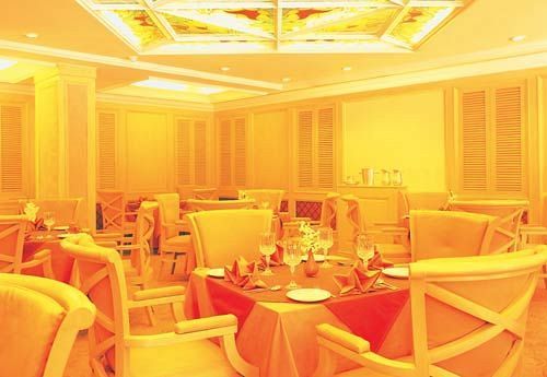 The Gateway Road, 5*