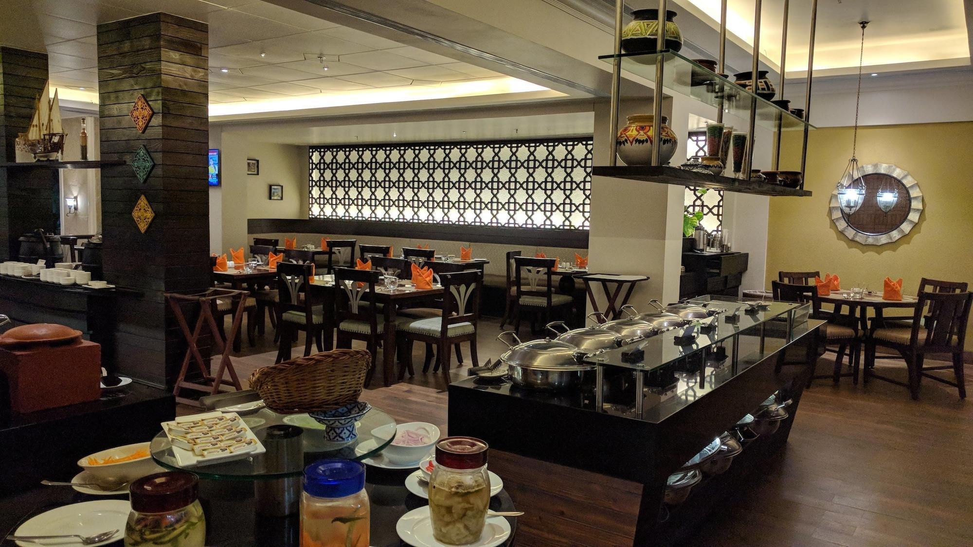 Hotel The Gateway Road, Kozhikode