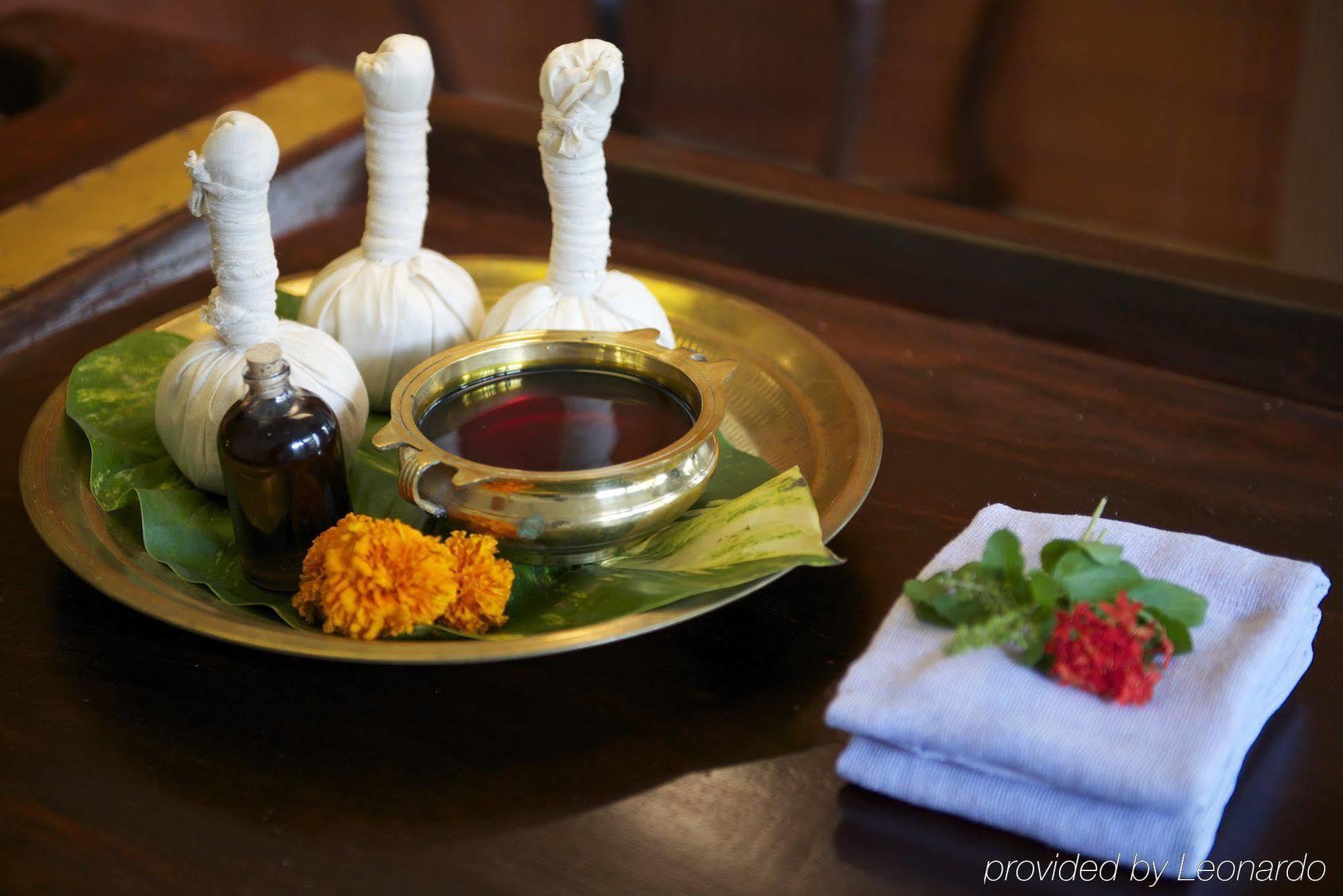 Hotel The Gateway Road, Kozhikode